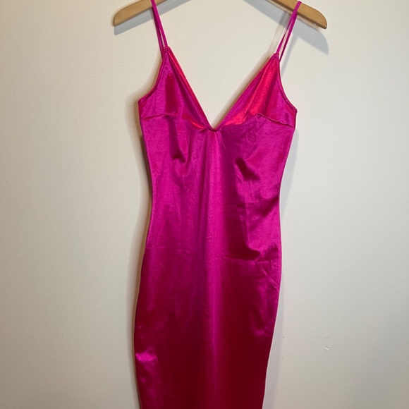 Enstyle fushia, sheath midi dress, size large - Picture 4 of 5